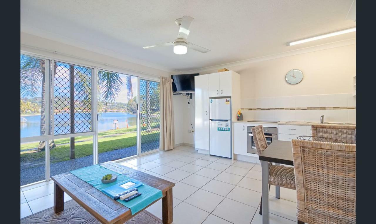 Hotel Bay Of Palms Gold Coast Exterior foto